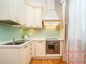 Pronájem bytu 1+kk, Praha - Vinohrady, Italská, 49 m2