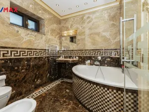 Pronájem rodinného domu, Praha - Kunratice, 450 m2