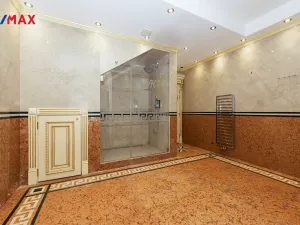 Pronájem rodinného domu, Praha - Kunratice, 450 m2