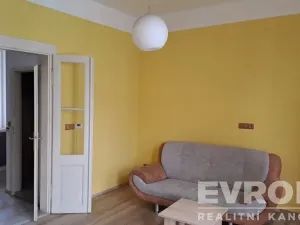 Pronájem bytu 1+1, Mšeno, Mělnická, 36 m2