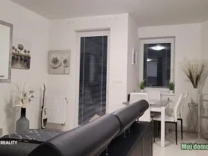 Pronájem bytu 2+kk, Praha - Letňany, Miroslava Hajna, 50 m2