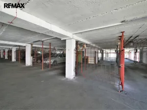 Pronájem garáže, Praha - Střížkov, Lovosická, 14 m2