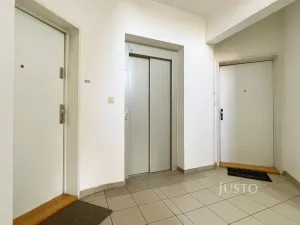 Pronájem bytu 2+1, Praha, Na okraji, 75 m2