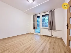 Pronájem bytu 2+1, Chvaletice, U Kulturního domu, 60 m2