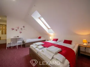 Prodej ubytování, Jevišovka, 241 m2