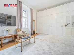 Prodej bytu 2+1, Praha - Staré Město, Náprstkova, 42 m2