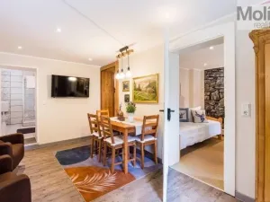 Prodej vícegeneračního domu, Jonsdorf, 320 m2