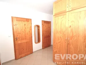 Pronájem bytu 2+kk, Praha - Slivenec, Na Korálově, 58 m2