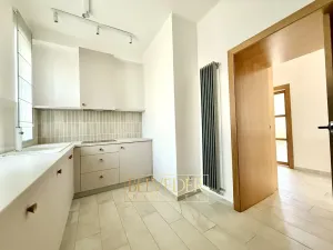 Pronájem atypického bytu, Teplice, J. V. Sládka, 134 m2