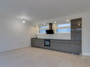 Pronájem bytu 2+kk, Přezletice, Pod Zahrady, 65 m2