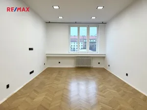 Pronájem bytu 3+kk, Praha - Vinohrady, náměstí Jiřího z Lobkovic, 86 m2