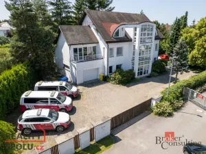 Pronájem rodinného domu, Průhonice, U Křížku, 447 m2