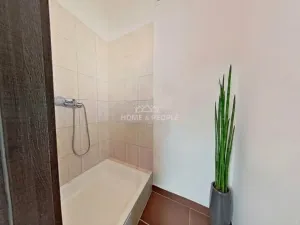 Pronájem obchodního prostoru, Praha - Michle, Nuselská, 79 m2