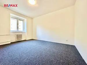 Pronájem bytu 2+1, Pardubice, Čs. armády, 60 m2