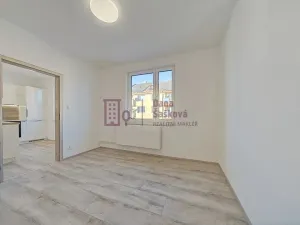 Prodej bytu 3+1, Jindřichův Hradec, Jakubská, 68 m2