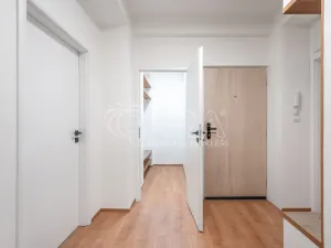 Pronájem bytu 3+kk, Brno - Židenice, Škrochova, 64 m2