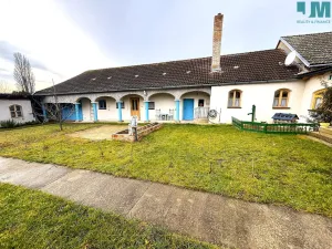 Prodej rodinného domu, Hevlín, 250 m2