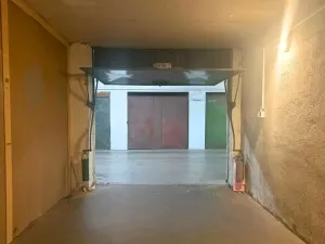 Pronájem garážového stání, Kladno - Kročehlavy, Americká, 17 m2