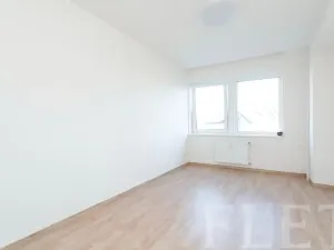 Pronájem bytu 1+kk, Praha - Jinonice, Peroutkova, 26 m2