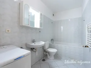 Pronájem bytu 1+kk, Praha - Libeň, Na žertvách, 31 m2