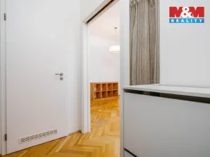 Prodej bytu 2+kk, Praha - Bubeneč, M. J. Lermontova, 43 m2
