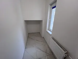 Pronájem bytu 2+1, Karlovy Vary, Koptova, 76 m2