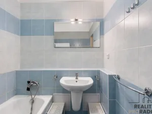 Pronájem bytu 3+kk, Praha - Vysočany, Pod Harfou, 63 m2