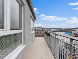 Pronájem bytu 3+kk, Praha - Vysočany, Pod Harfou, 63 m2