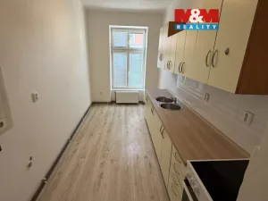 Pronájem bytu 2+1, Krnov - Pod Cvilínem, Čsl. armády, 50 m2