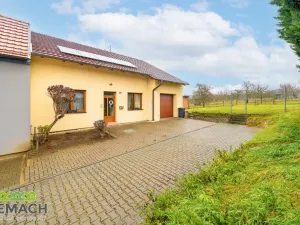 Prodej rodinného domu, Ostrožská Nová Ves, V uličce, 244 m2