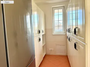 Pronájem rodinného domu, Jesenice - Zdiměřice, Skřivanová, 345 m2