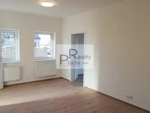 Prodej bytu 2+kk, Hevlín, 56 m2