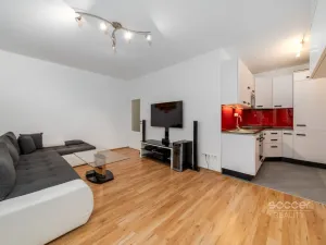 Prodej bytu 2+kk, Praha - Kyje, Farkašova, 48 m2