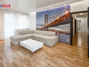 Pronájem bytu 3+1, Karlovy Vary - Doubí, Spálená, 83 m2