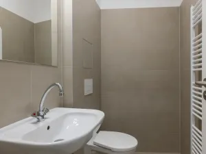 Pronájem obchodního prostoru, Staré Město, Hradišťská, 42 m2