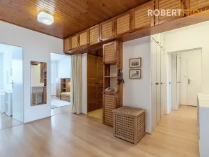 Pronájem bytu 4+kk, Praha - Ruzyně, Dědinská, 90 m2