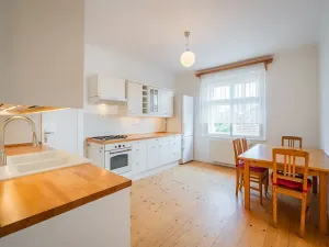 Pronájem vily, Praha - Modřany, Nečova, 200 m2