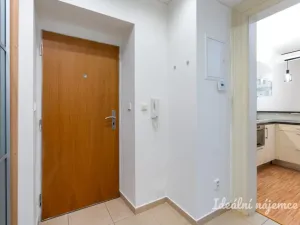 Pronájem bytu 2+kk, Praha, Plaská, 40 m2