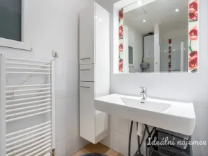 Pronájem bytu 2+kk, Praha, Plaská, 40 m2
