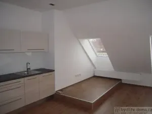 Pronájem bytu 1+kk, Vodňany, nám. Svobody, 40 m2
