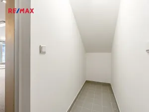 Pronájem kanceláře, Praha - Smíchov, Kováků, 103 m2