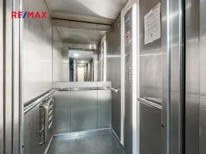 Pronájem kanceláře, Praha - Smíchov, Kováků, 103 m2