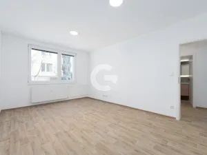 Prodej bytu 1+1, Zlín, Javorová, 35 m2