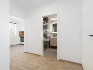 Prodej bytu 1+1, Zlín, Javorová, 35 m2