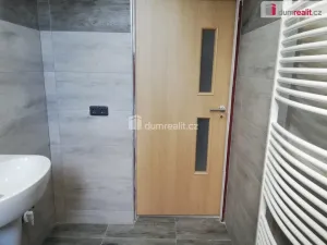 Pronájem bytu 2+1, Modlany, 80 m2