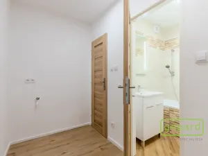 Prodej bytu 3+1, Praha, Hrusická, 73 m2