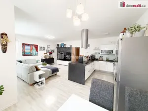 Pronájem rodinného domu, Praha - Březiněves, Za sadem, 180 m2