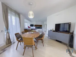 Pronájem vily, Babice, Starobabická, 728 m2