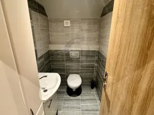 Pronájem bytu 2+1, Chomutov, Karlovarská, 81 m2