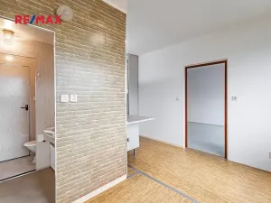 Pronájem bytu 1+1, Jindřichův Hradec, sídliště Vajgar, 43 m2